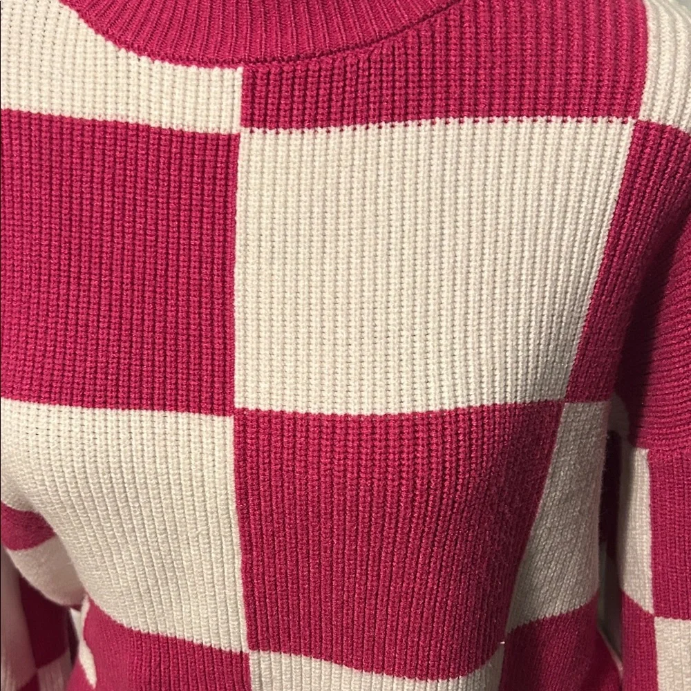 Pink and White Checkered Women's Sweater - Picture 4 of 5